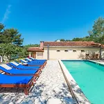 Lovely Apartment In Sveti Filip I Jakov *