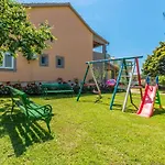 Stunning Apartment In Sveti Filip I Jakov 公寓 圣菲利普雅科夫