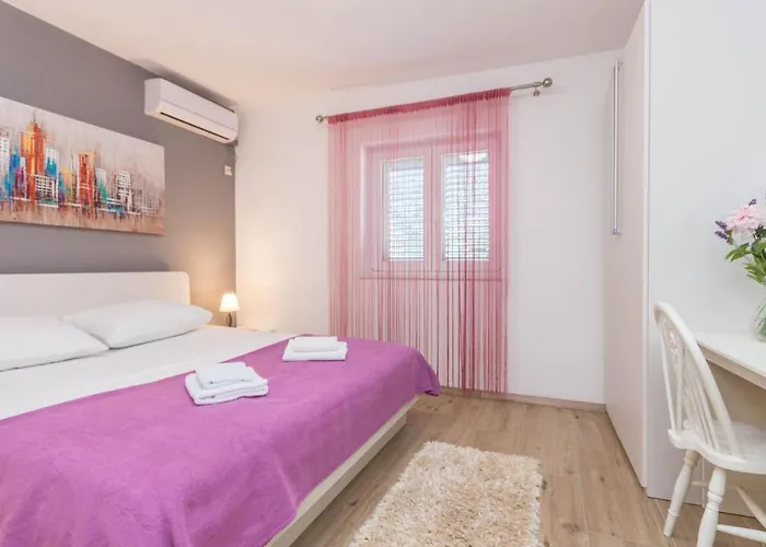 Lovely Apartment In Sveti Filip I Jakov Sveti Filip i Jakov
