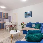 公寓 Stunning Apartment In Sveti Filip I Jakov 圣菲利普雅科夫