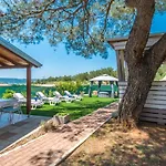 公寓 Stunning Apartment In Sveti Filip I Jakov *