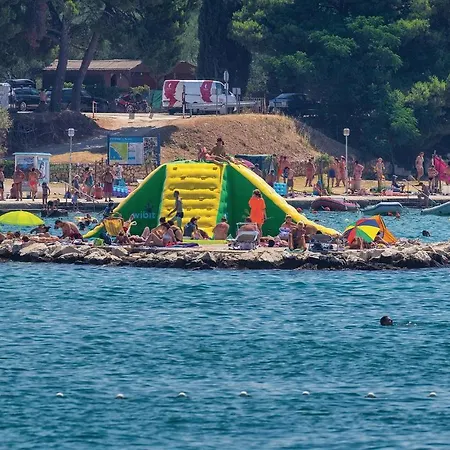 Lovely Apartment In Sveti Filip I Jakov