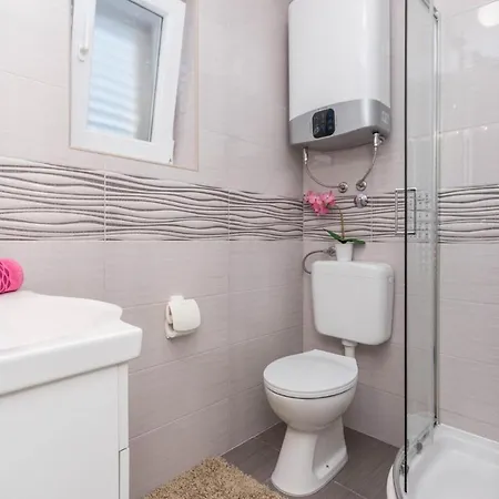 شقة Lovely Apartment In Sveti Filip I Jakov سفيتي فيليب ياكوف