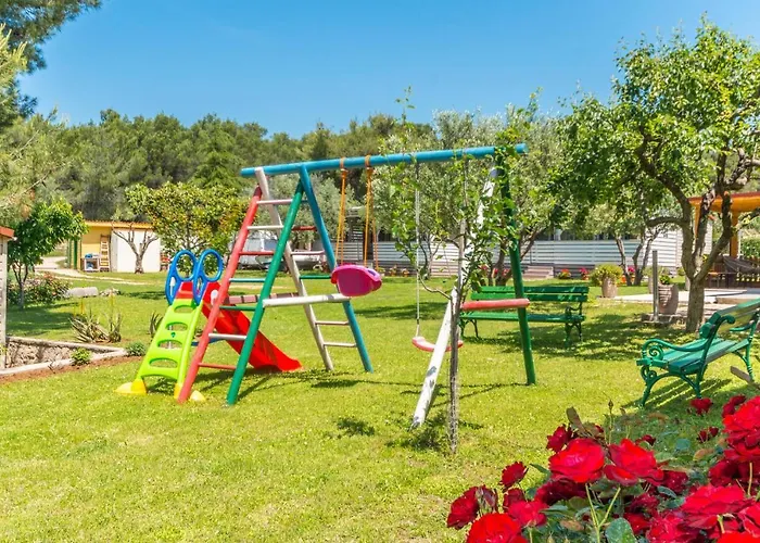 Lovely Apartment In Sveti Filip I Jakov Апартаменты Свети-Филип-и-Яков