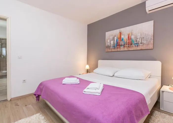 Lovely Apartment In Sveti Filip I Jakov Апартаменты *