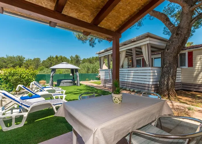 Lovely Apartment In Sveti Filip I Jakov Апартаменты *